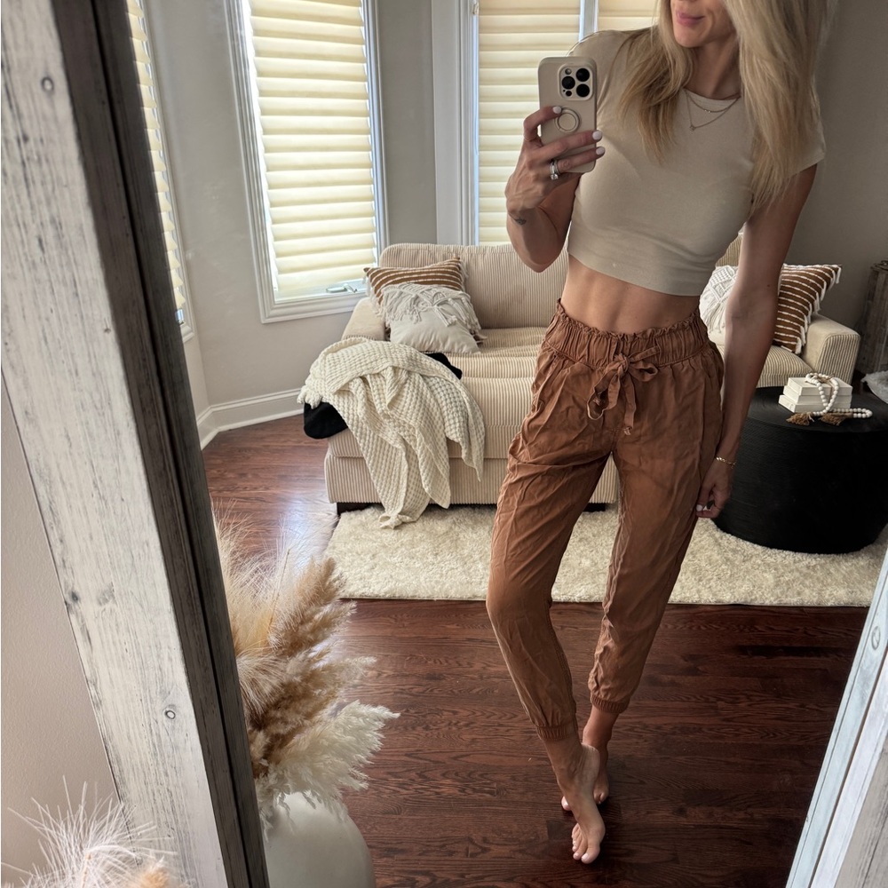 Dark khaki jogger pants new without tags